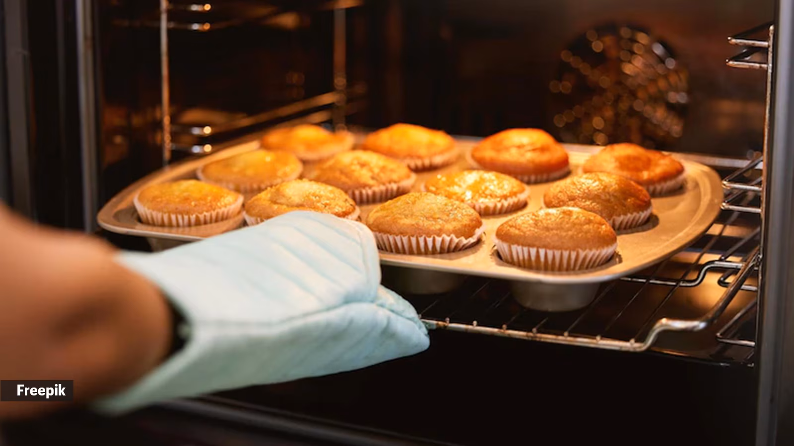 Kolkata cake baking tradition